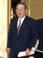 Toyota Motor aims to top 6 mil. in group sales for 2001